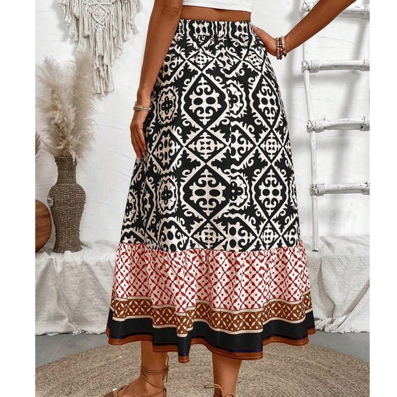 Boho Color Block Print Stretchy Waist Ruffle Hem Skirt - Picture 3 of 14